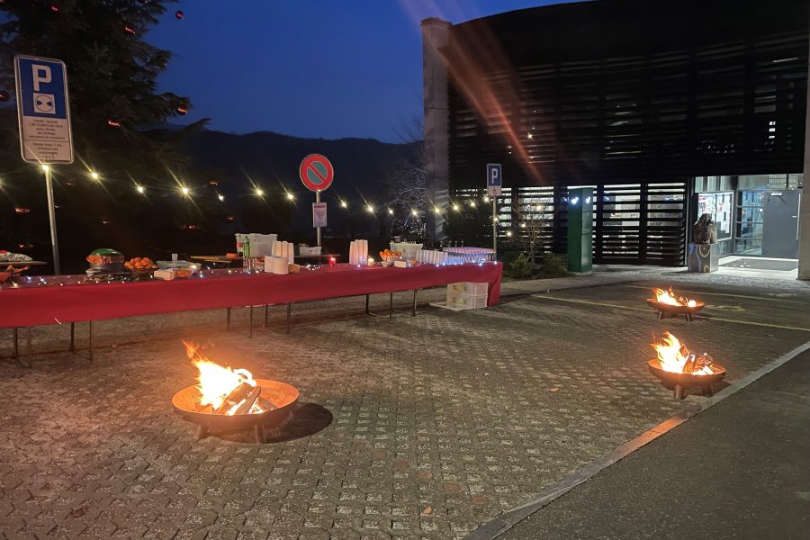 Aperitivo natalizio sul piazzale adiacente la Casa Comunale – Giovedì 21 dicembre 2023 dalle ore 18.30